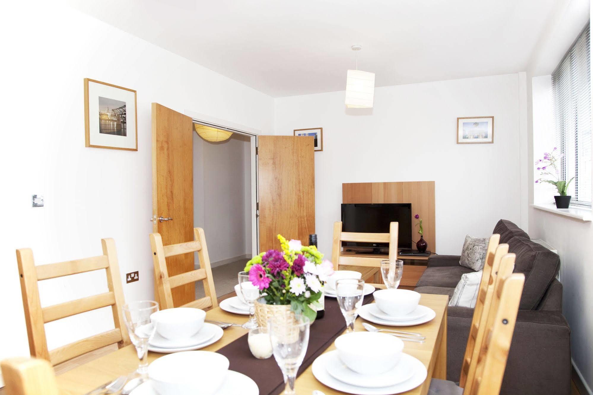 Beautiful 4-Bedroom Flat In London Bridge/Borough! Екстериор снимка